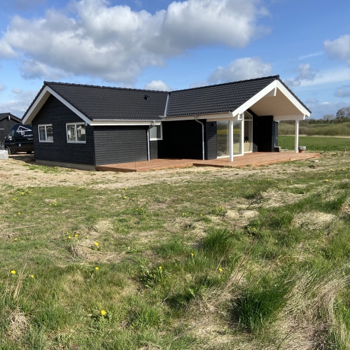 Montering af vinduer og døre i sommerhus på Rømø