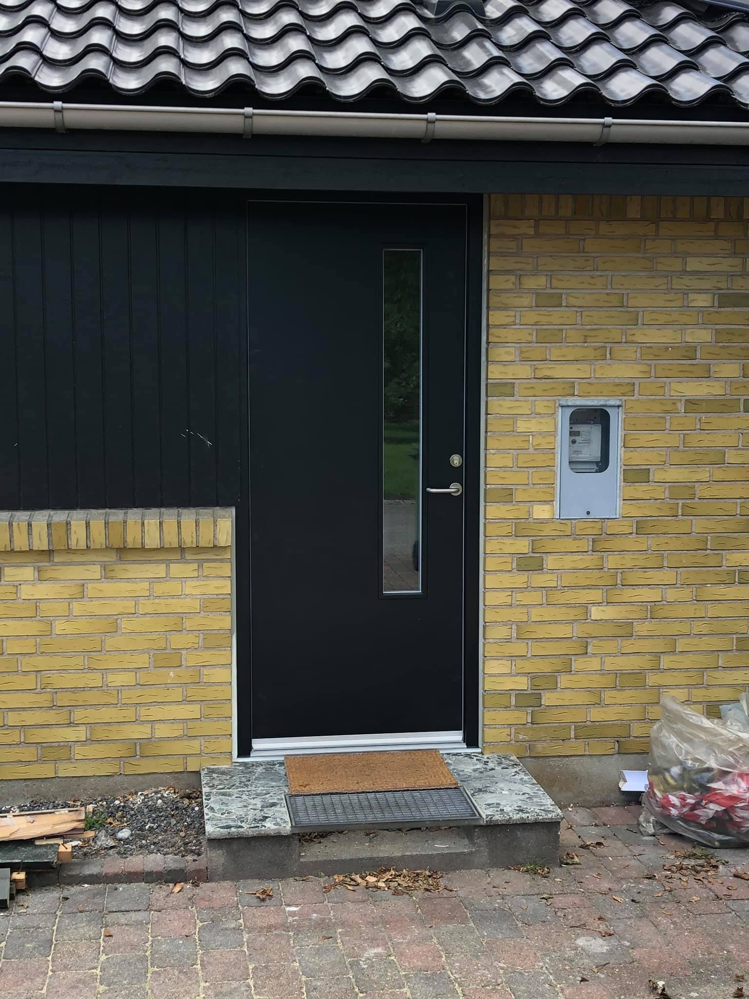 Ny dør i bolig i Aabenraa